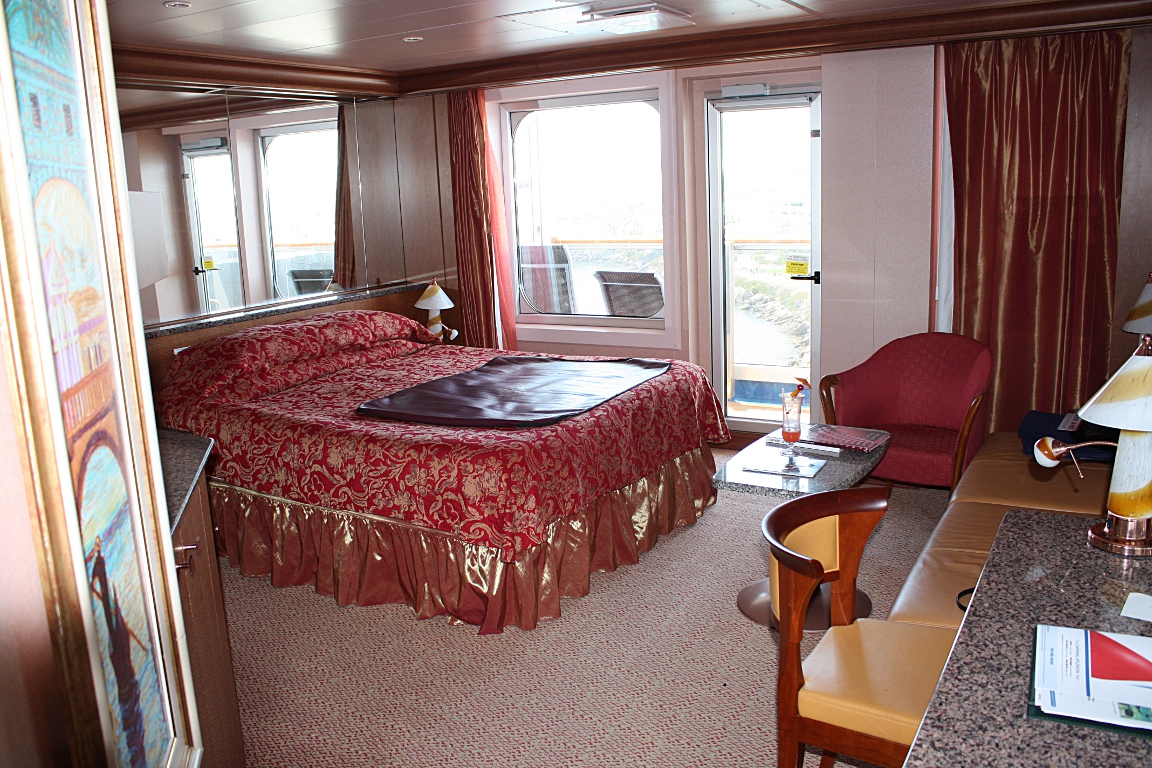 Carnival Glory Ocean Suite Pictures